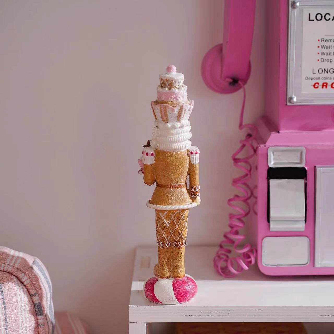 Nutcracker Figurine - Süße Rosa Nussknacker-Soldatenfigur Französischer Stil Dekorativer